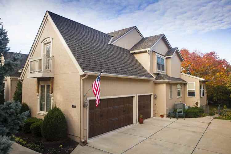Suburban Home Without Splash Blocks - K-Guard Heartland